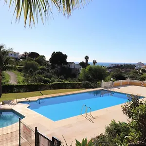 https://residencial-colinas-el-faro.1costadelsol.com